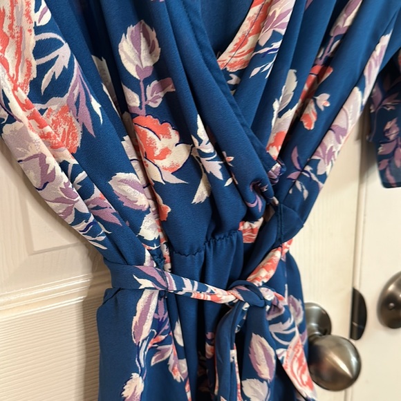 Gorgeous Floral Peplum Blouse with Sash - Picture 13 of 13